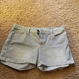 GAP Women's Pinstriped Shorts - Navy and White